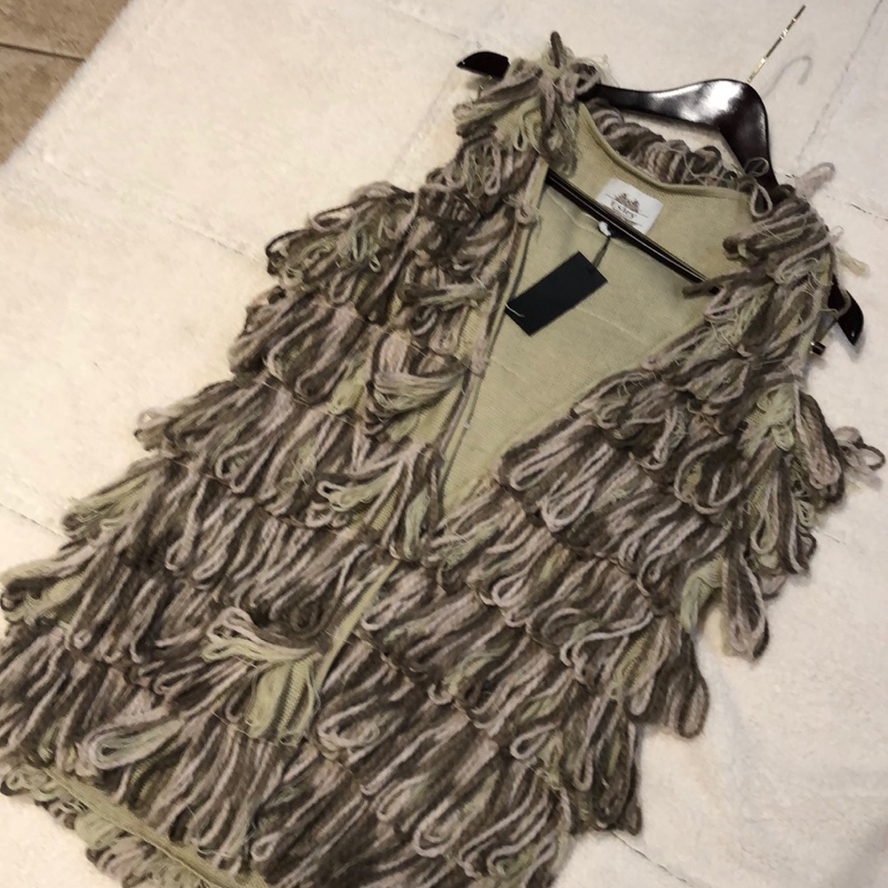 NWT Vest